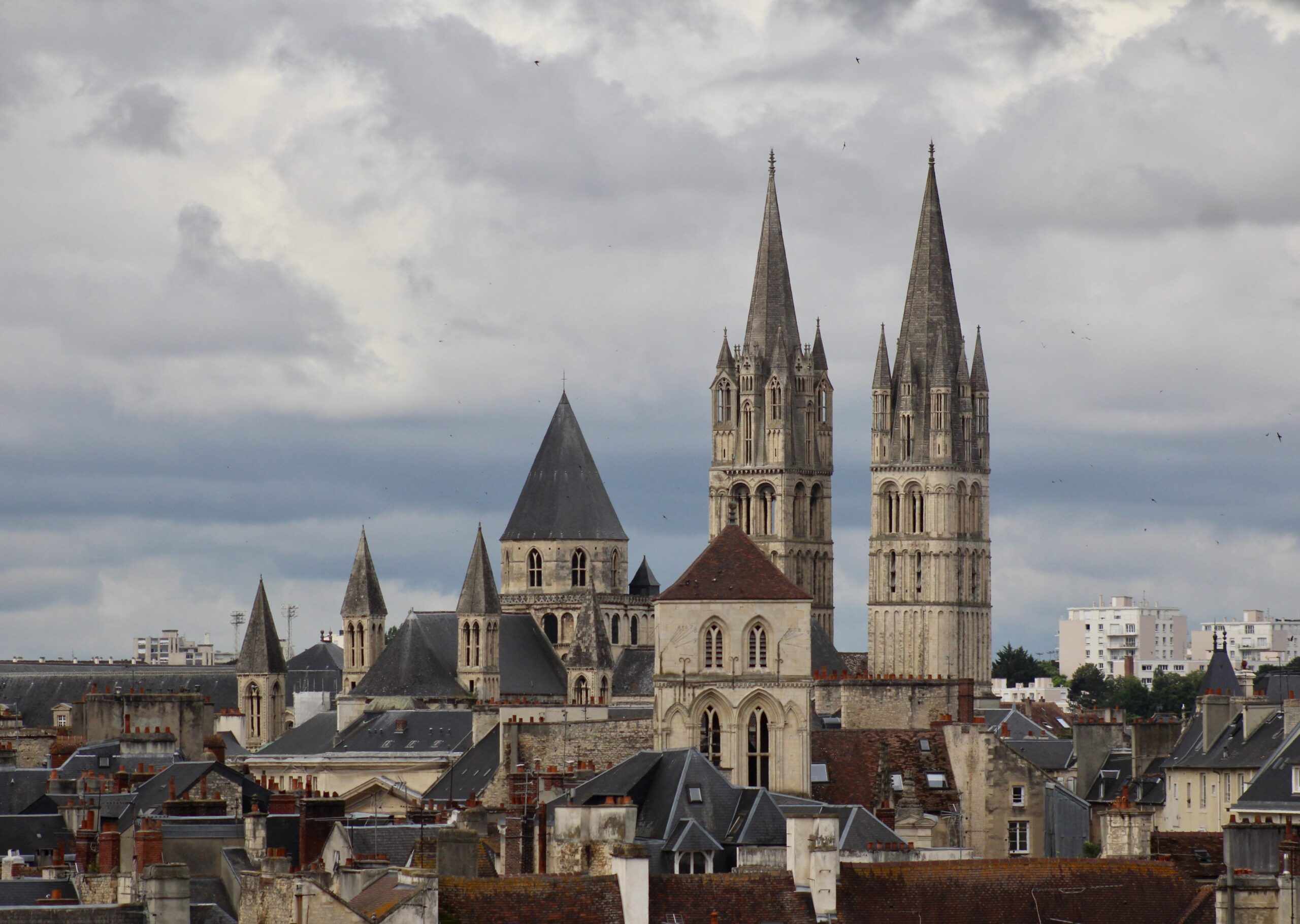 Vue aérienne d’une ville normande
