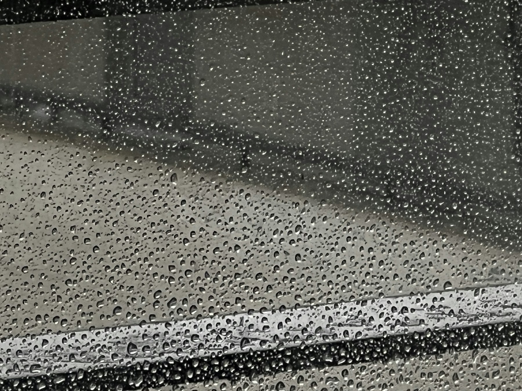 Gouttes de pluie sur une fenêtre