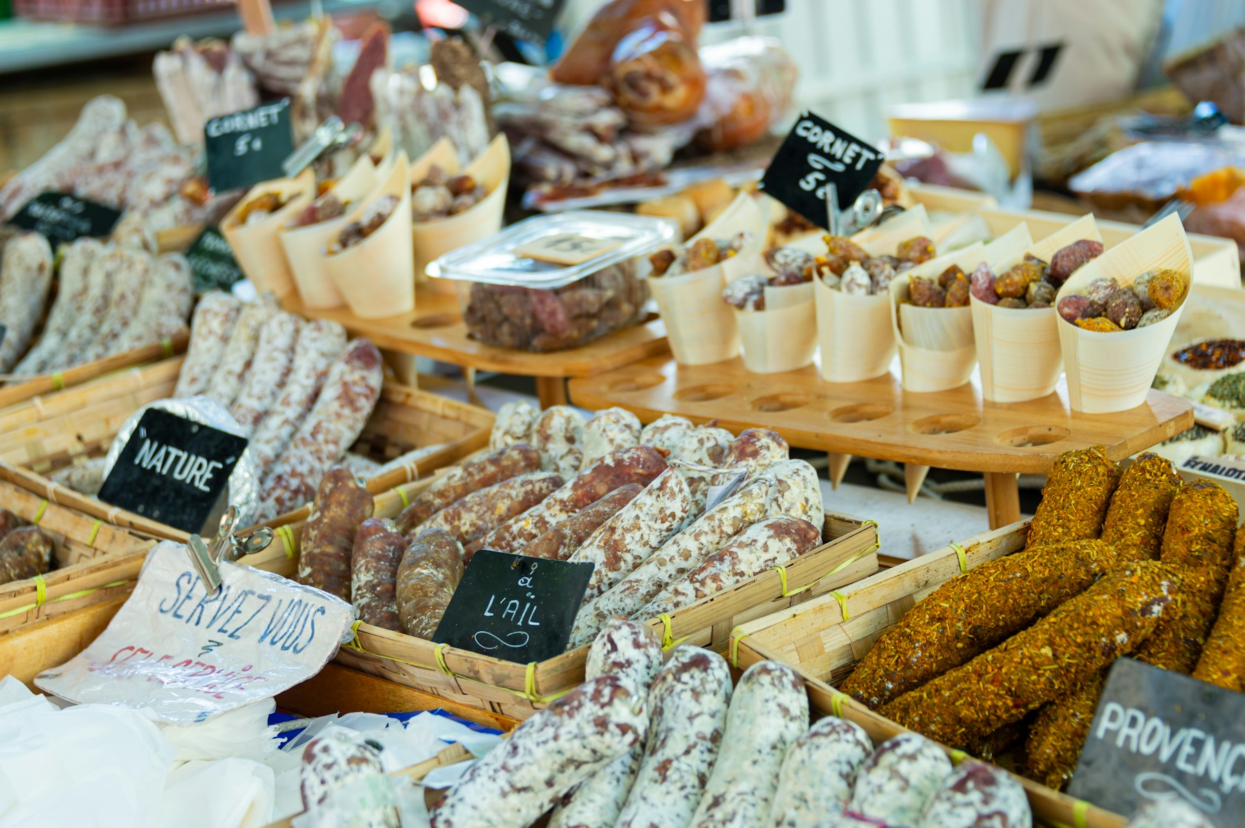 Produits frais présentés au marché